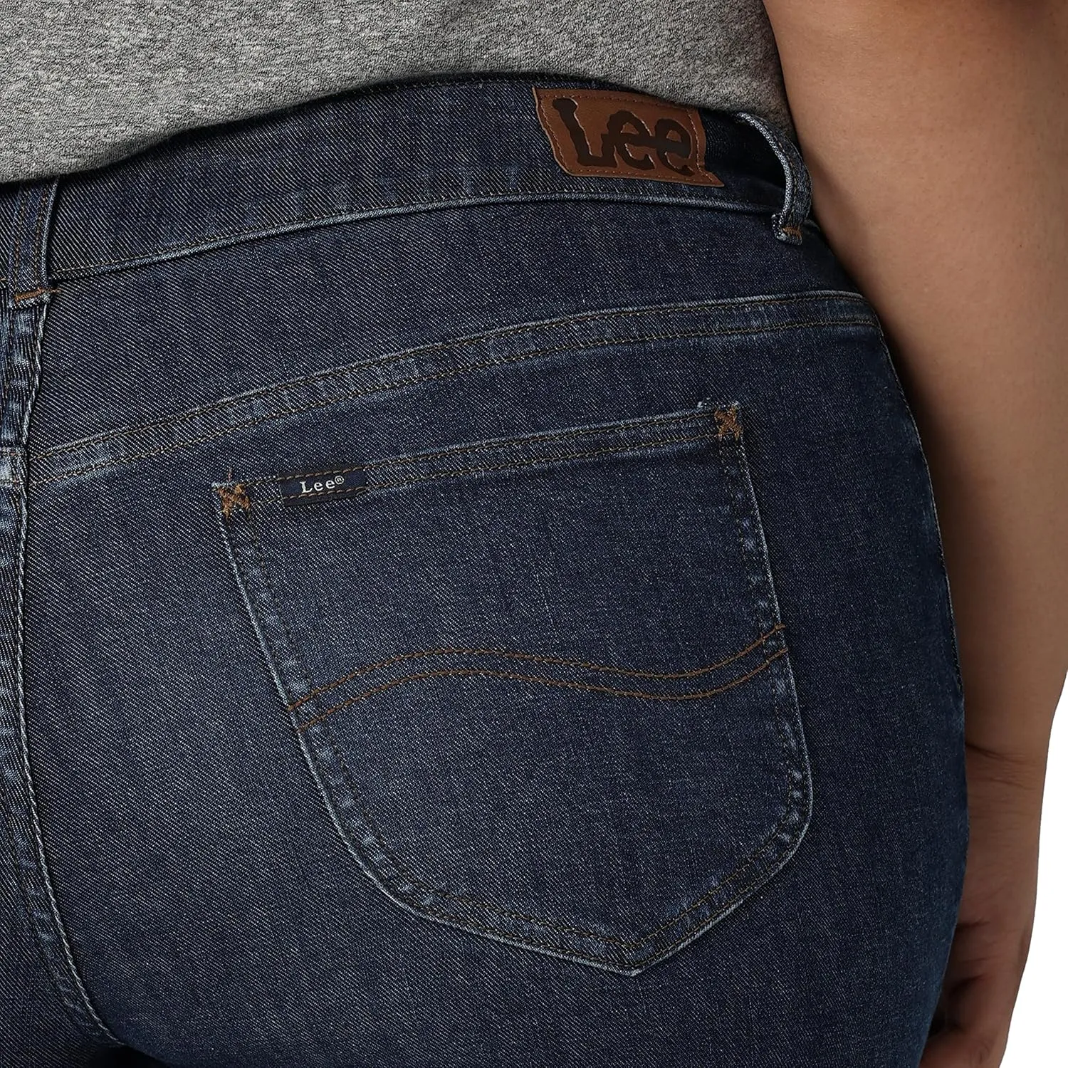 Lee Women's Plus Size Mid Rise Boyfriend Jean