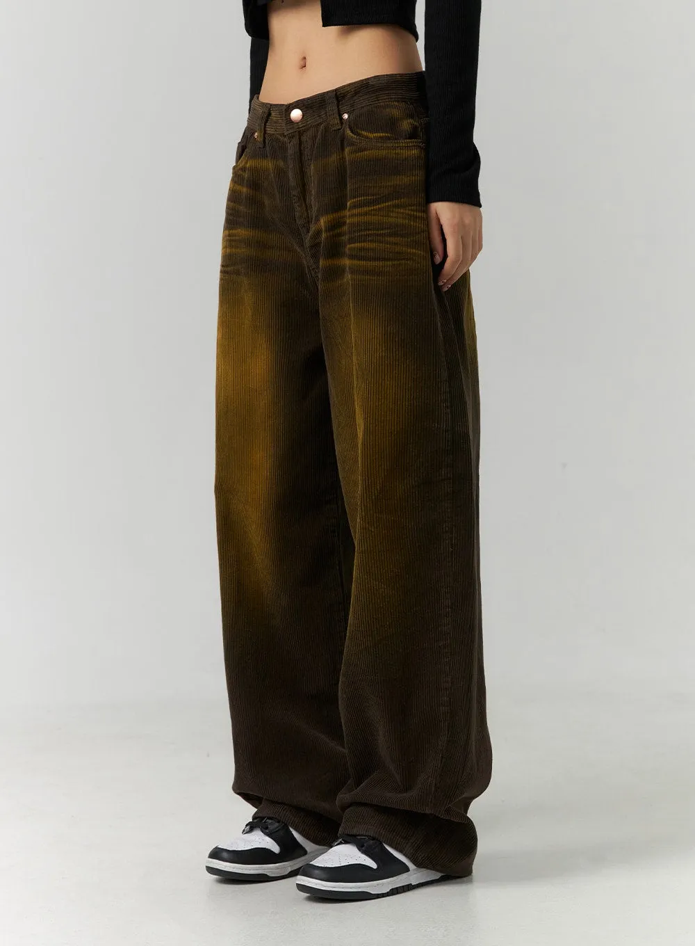 Mid-Rise Barrel Leg Jeans CD304