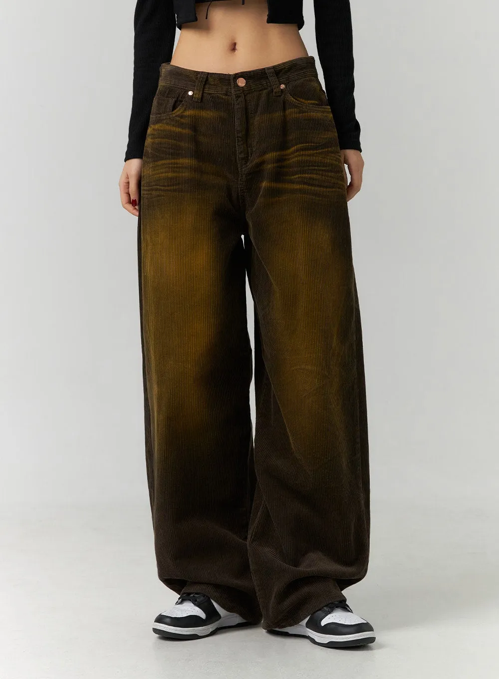 Mid-Rise Barrel Leg Jeans CD304